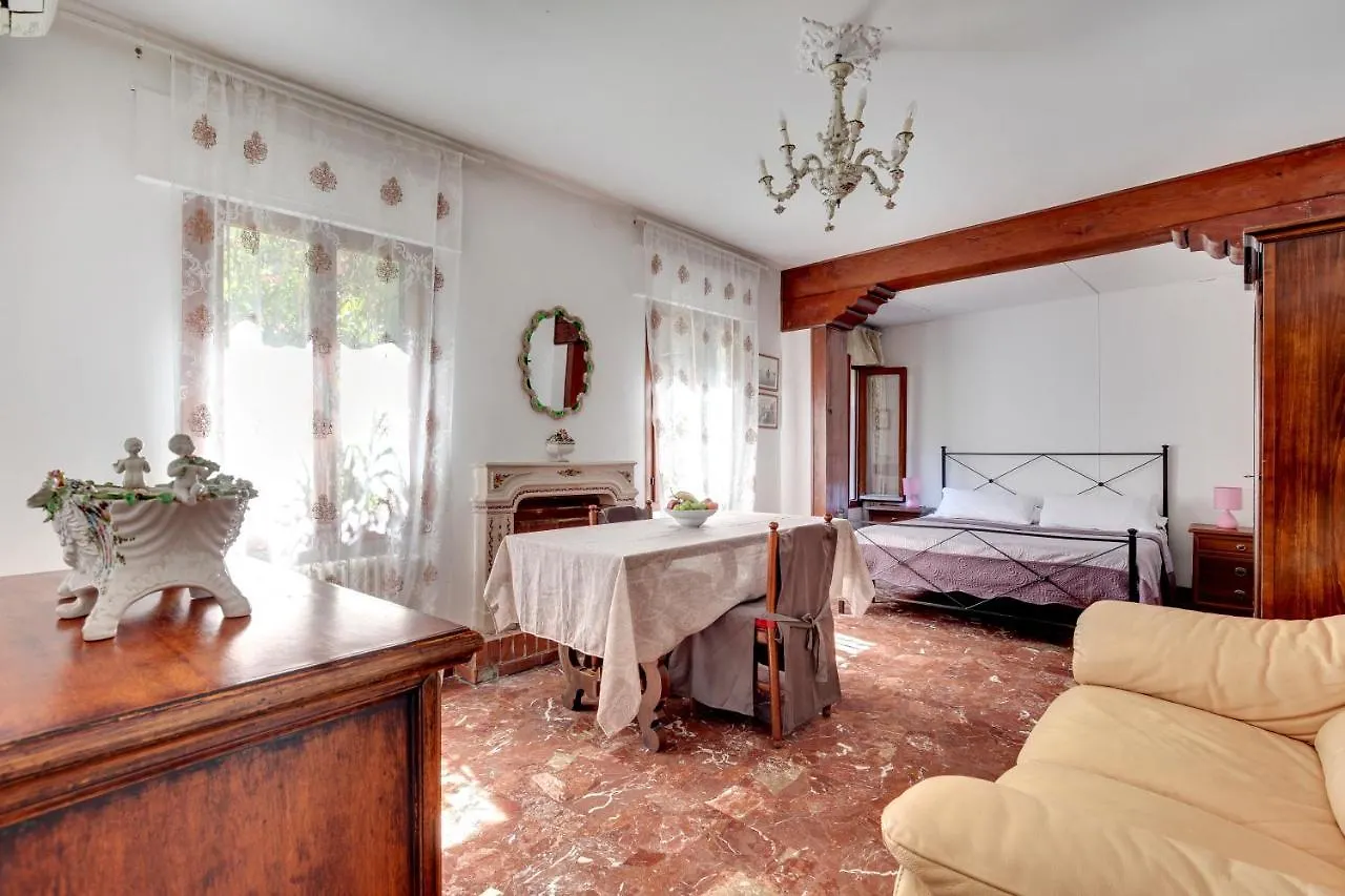 Bed and Breakfast Casa Di Sara à Venise Couette-café